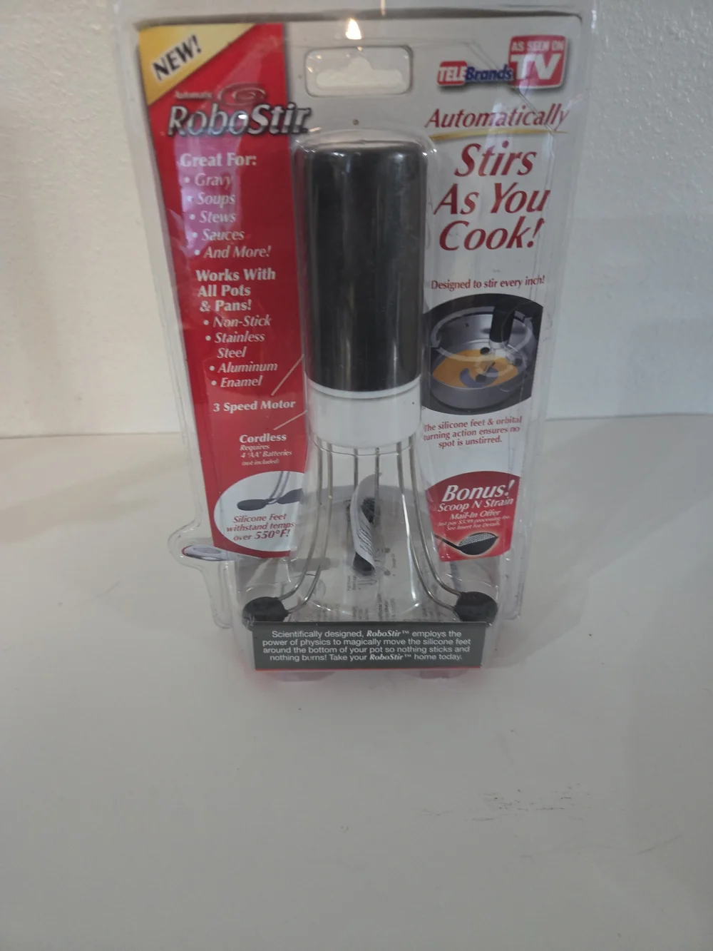 RoboStir Automatic Pot Stirrer - White & Black